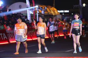 BIB: 
                            <button type="button" onclick="openModal(23339524)" class="btn btn-primary btn-sm float-right btn-popup" data-toggle="modal" data-target=".modal-high-quality">
                        <i class="fas fa-shopping-cart"></i> Add to Cart
                    </button>
                                            <button type="button" onclick="isThisMe(23339524, true)" class="btn btn-success btn-sm float-right btn-popup btn-isme hidden" data-toggle="tooltip" data-placement="bottom" title="นี่คือรูปของคุณใช่ไหม คลิกที่นี่เพื่อเอาเข้าอัลบั้ม">
                        <i class="fas fa-plus"></i> Add to album
                    </button>
                    <button type="button" onclick="isThisMe(23339524, false)" class="btn btn-warning btn-sm float-right btn-popup btn-isnotme hidden">
                        <i class="fas fa-ban"></i> Remove from album
                    </button>